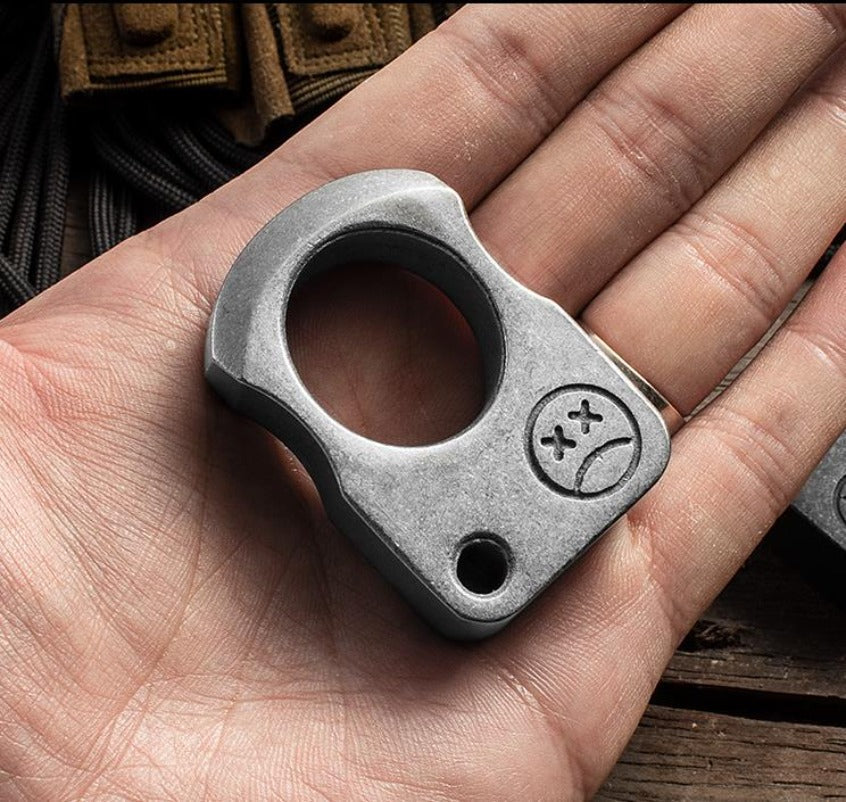 SteelGuard Metal Knuckle Duster and Anti-Wolf Self-Defense Tool